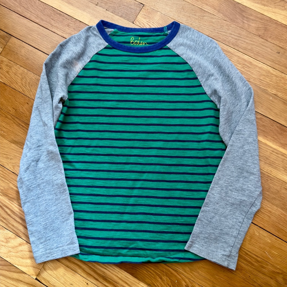 Boden Boys’ 11-12Y Long Raglan Sleeve Striped shirt.